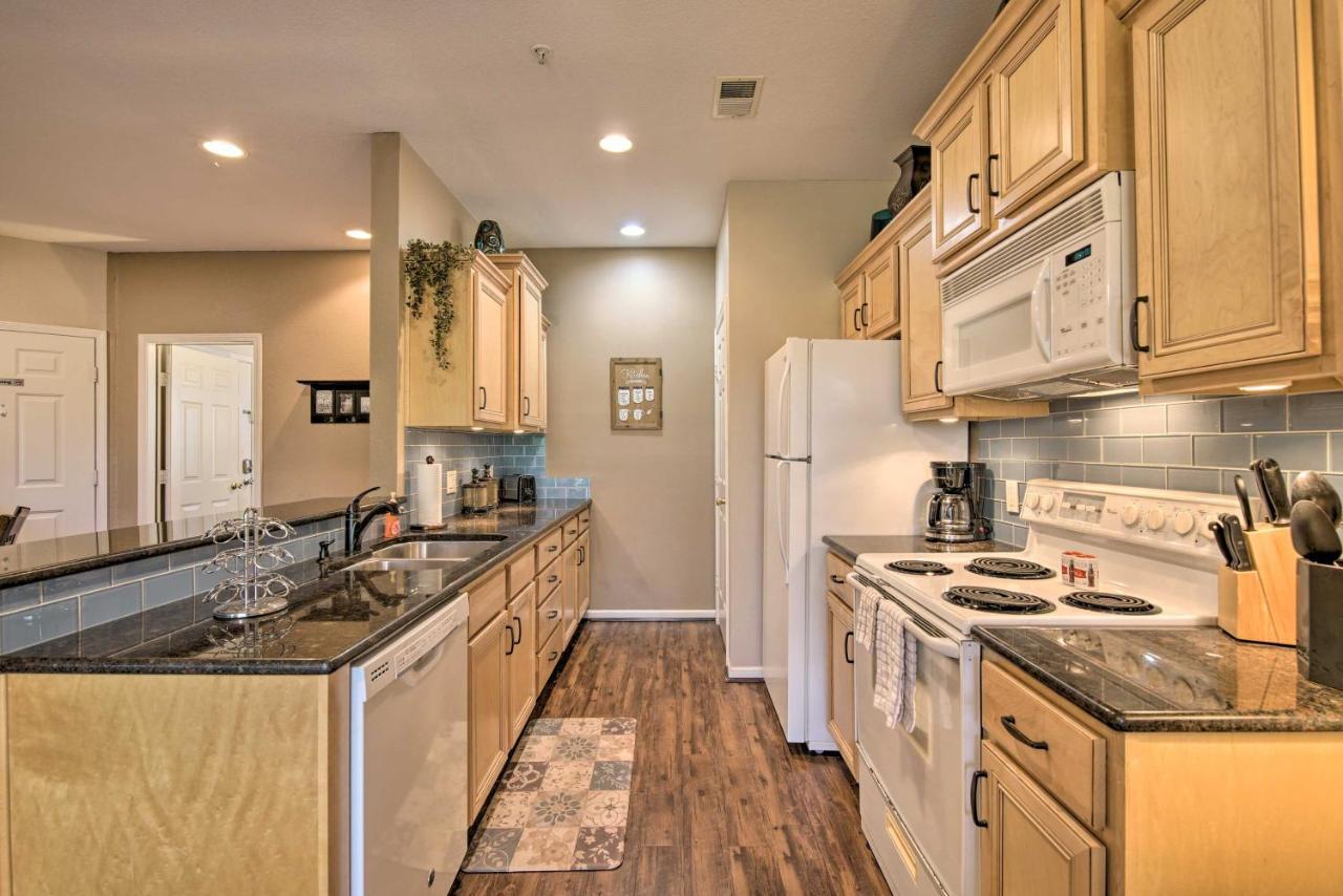 Spacious Condo About 4 Mi From Downtown Branson! Exterior photo