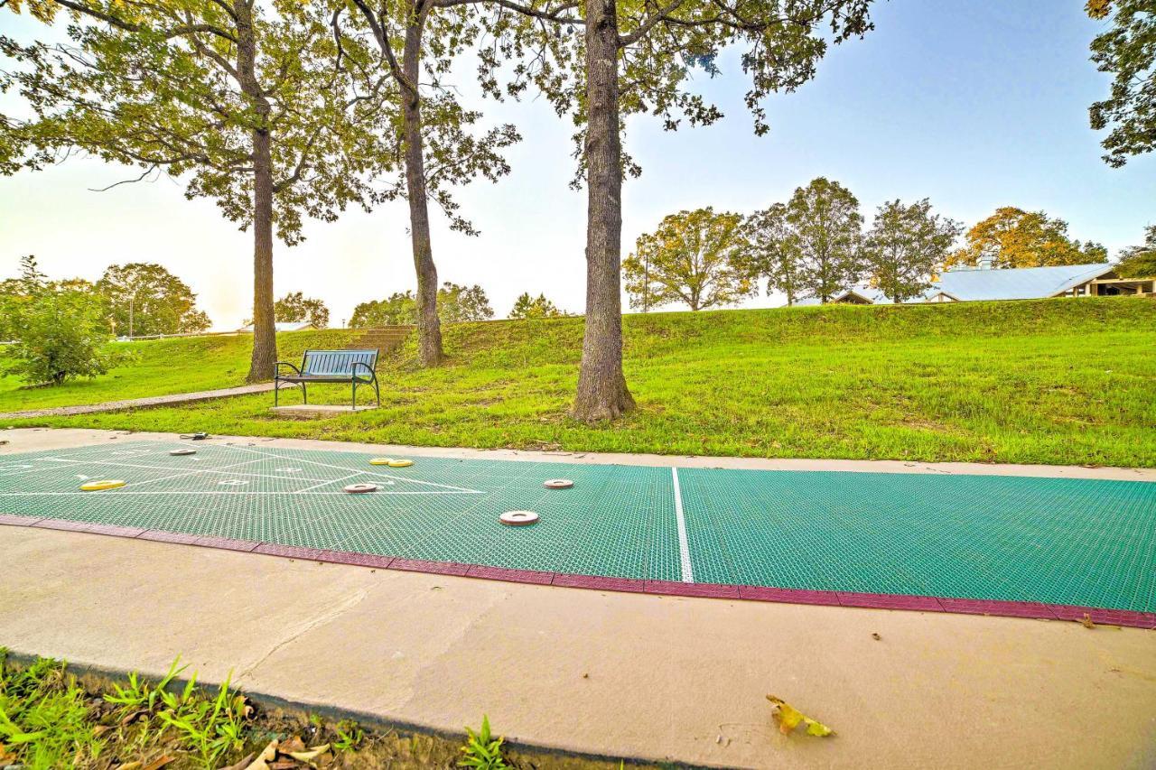 Spacious Condo About 4 Mi From Downtown Branson! Exterior photo